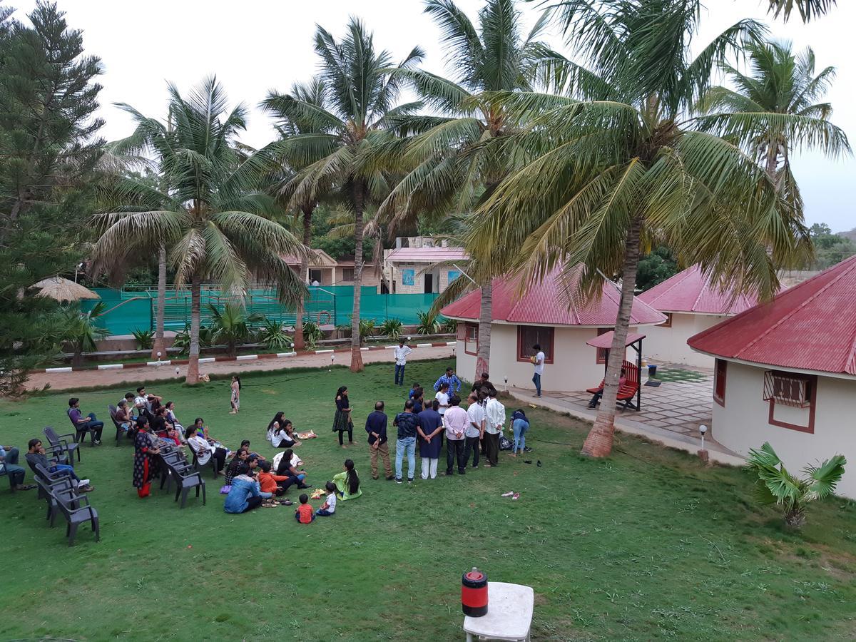 Stay Guru Resort Farm Villa Bhuj Exterior foto